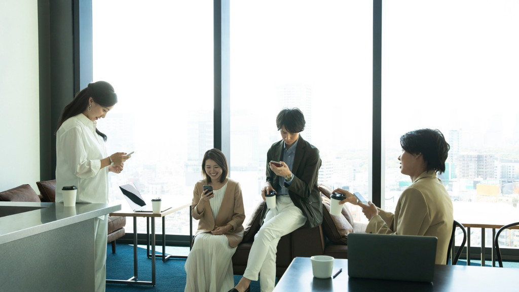 眼精疲労から解放されて仕事の合間に笑顔でいられるために